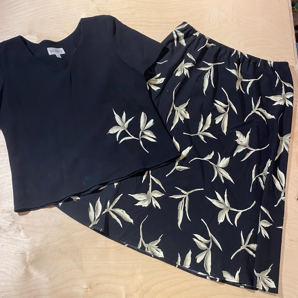 Studio I Skirt Set Size 16 (GH)